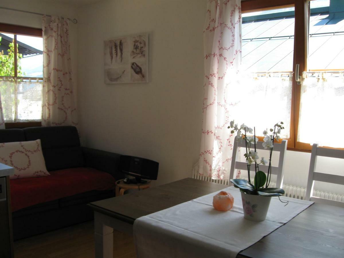 Apartamento Haus Am Dorfplatz Uttendorf Exterior foto