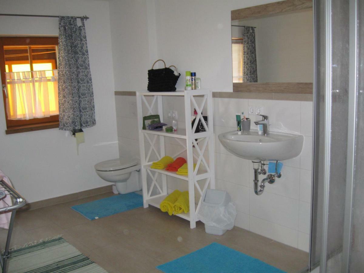 Apartamento Haus Am Dorfplatz Uttendorf Exterior foto